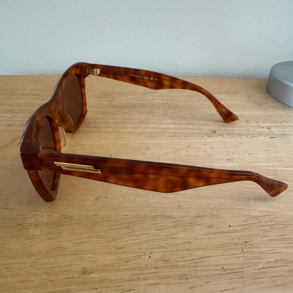 Bottega Veneta Brown Rectangular Sunglasses - Picture 7 of 12
